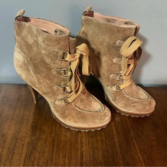Michael Kors camel suede stiletto boots. Women's size 9.5. - Picture 2 of 14